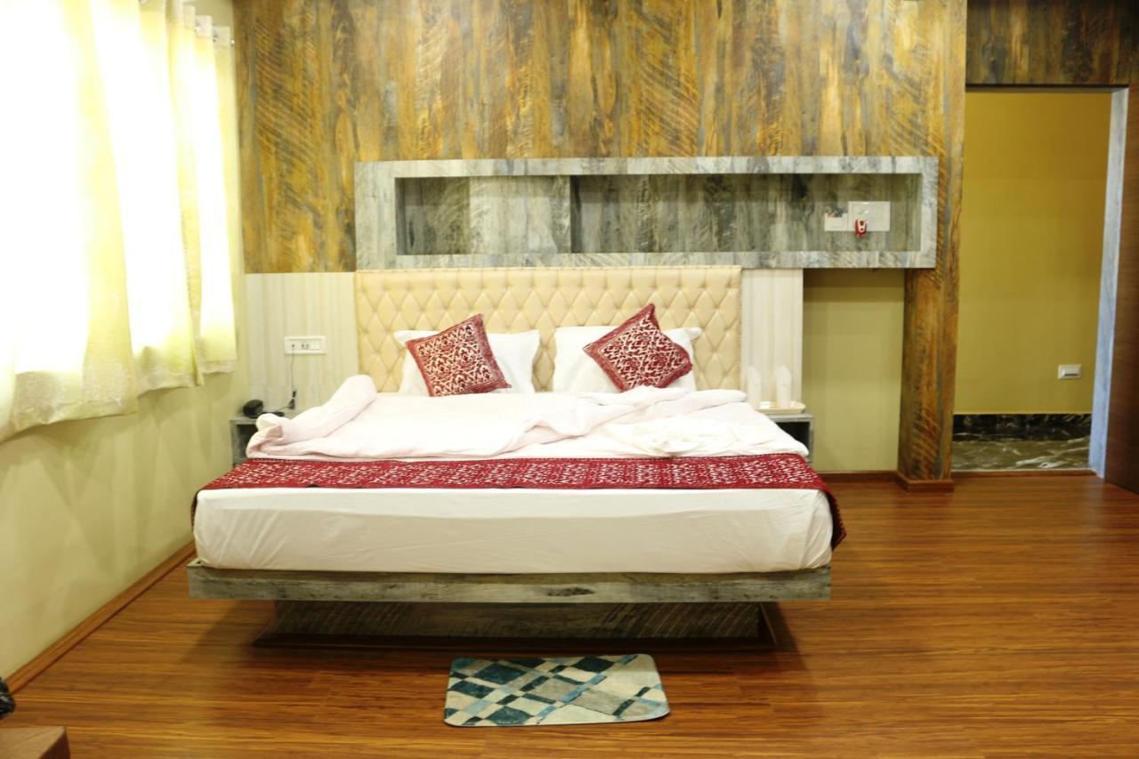 Hotel Himalaya Agartala Exterior foto