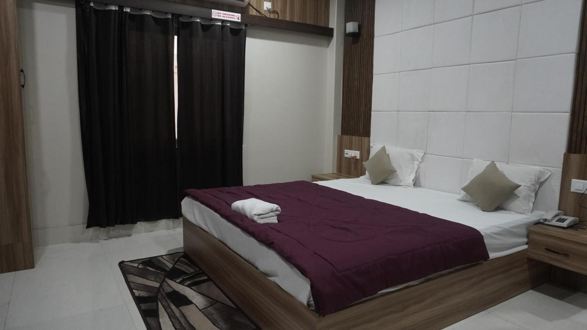 Hotel Himalaya Agartala Exterior foto